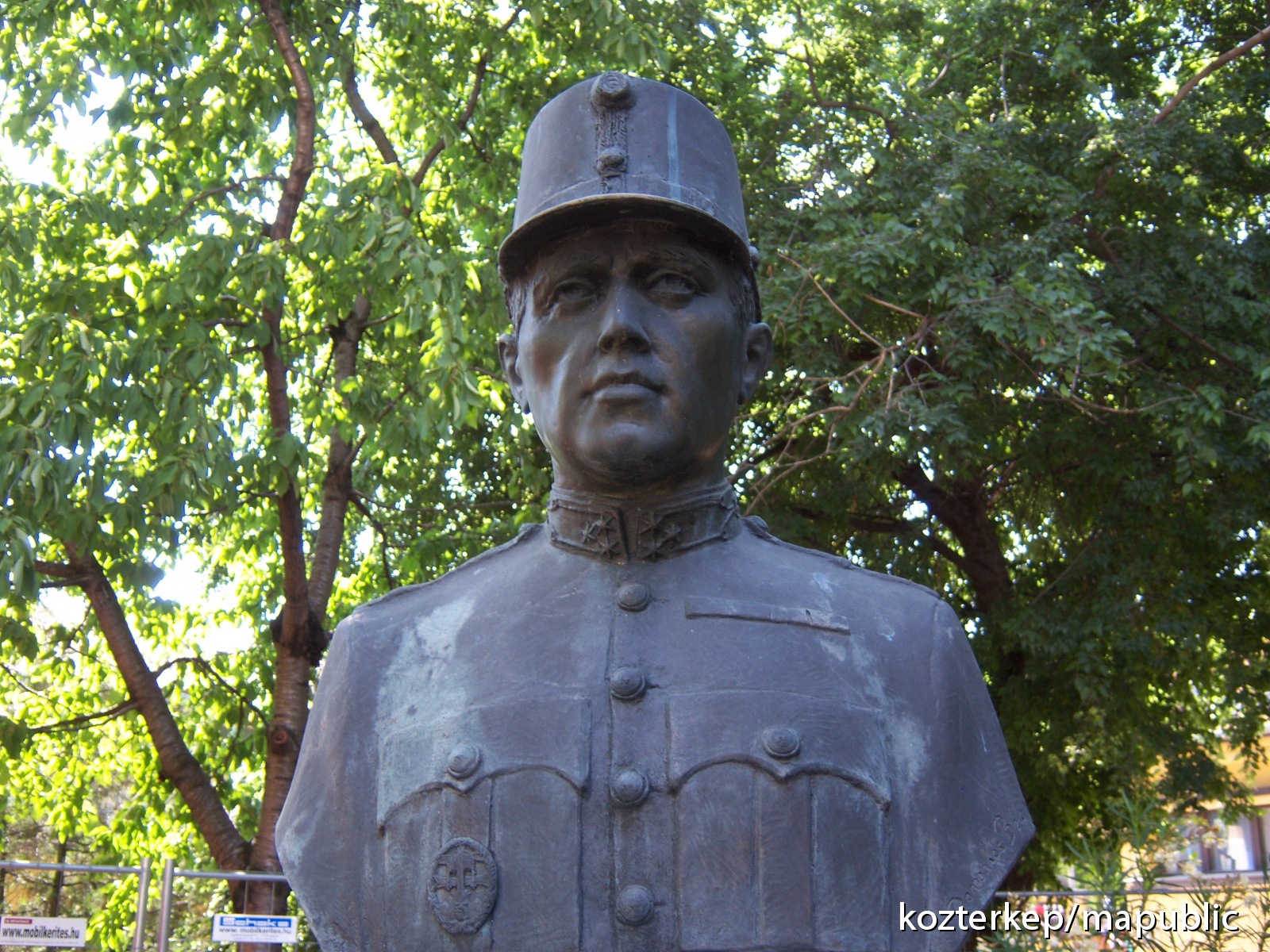 Platthy József mellszobra Köztérkép