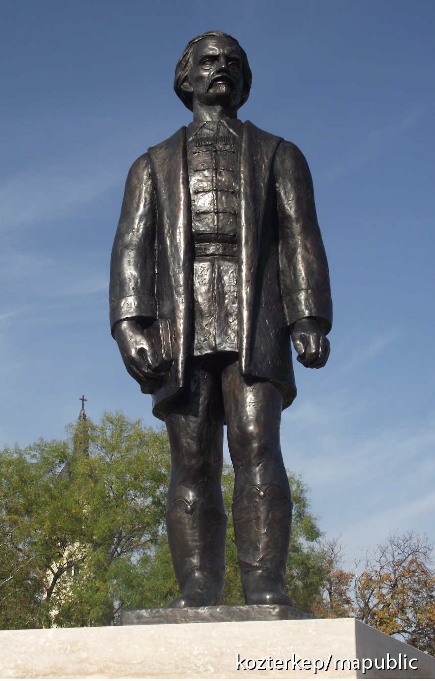 Szapáry Gyula szobra Köztérkép